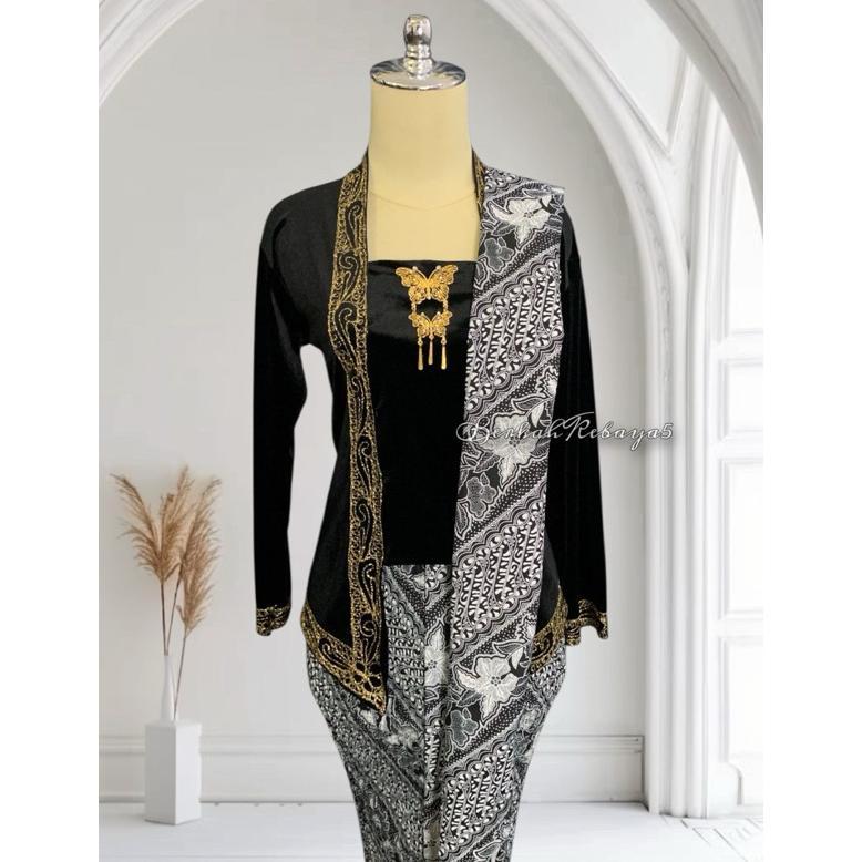 Diskon Setelan Kebaya Kutu Baru Bordir Warna Hitam / Kebaya + Selendang + Jarik Wiru