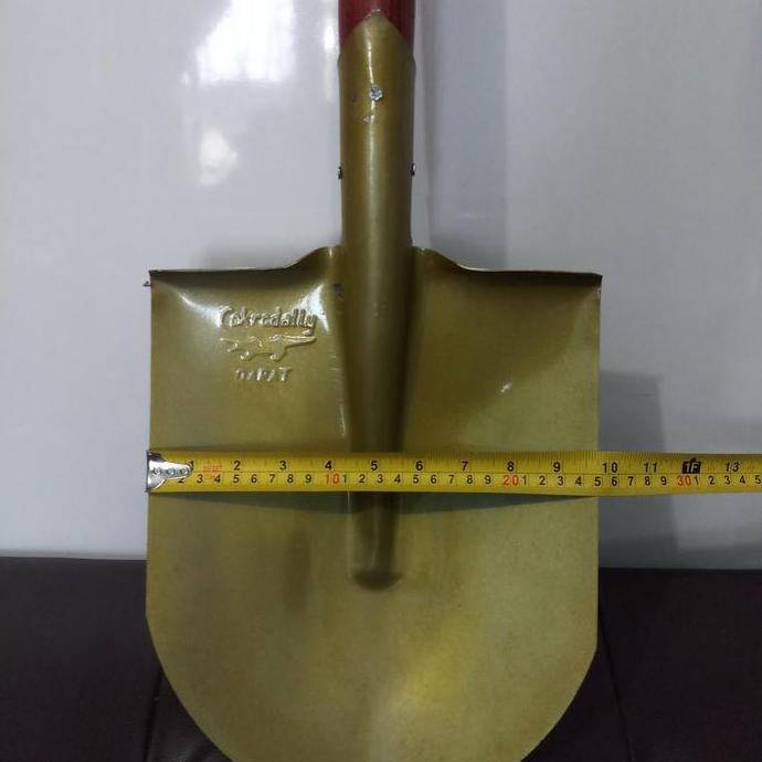 Sekop Lancip Baja gagang kayu CORDELA / Sekop Pasir gagang kayu