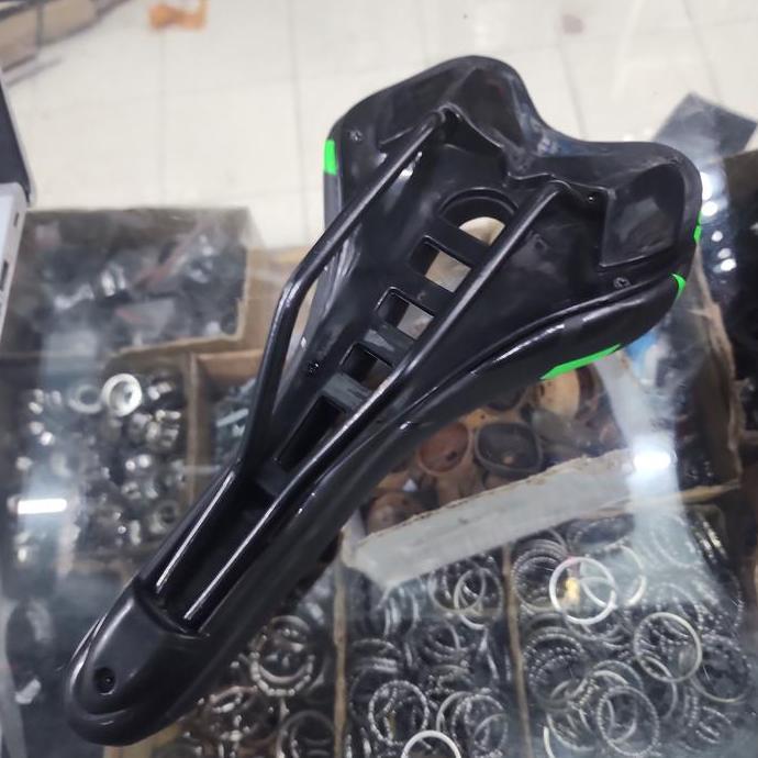 Sadel Gel Tipis Bolong Slk Roadbike Mtb Fixie Bmx
