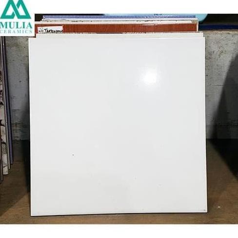 Keramik Mulia Putih 30X30 Keramik Lantai