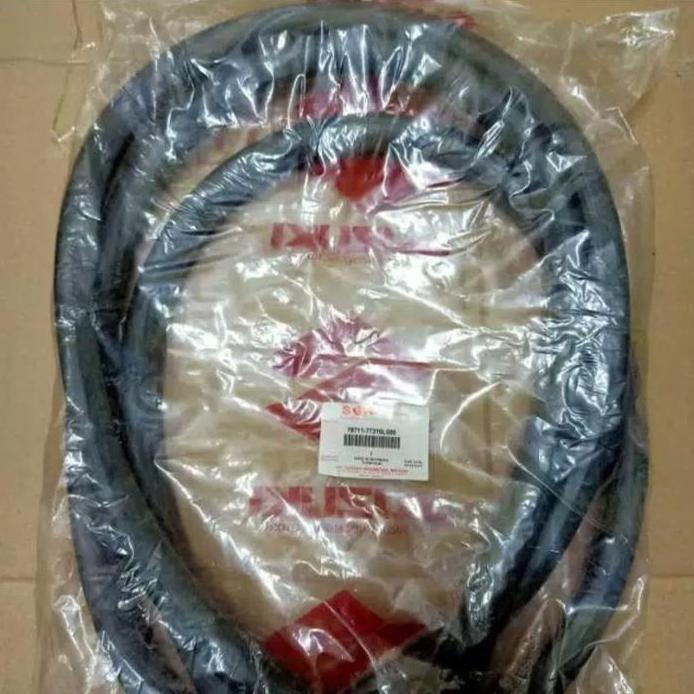 Karet Kaca depan Suzuki ST100 / Carry 1000 cc Original