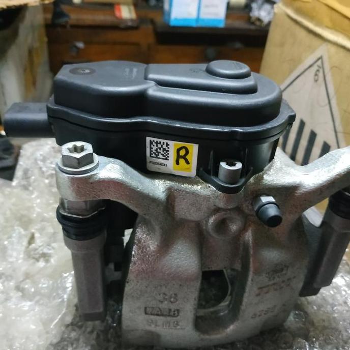 Kaliper Rem Belakang HRV 2014 UP Kanan EPB Elektrik