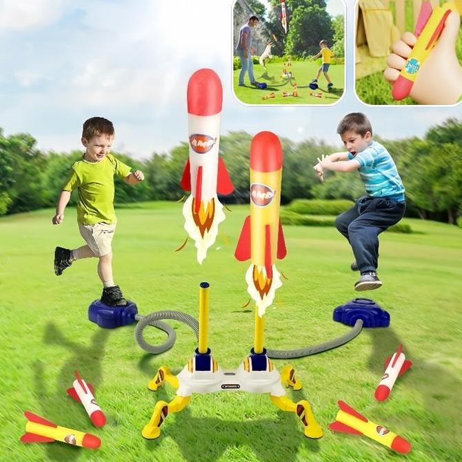 GHIFLY Mainan Roket Peluncur Angin Astronot Luar Angkasa Glowing Canon Rocket LED / Roket Terbang Me