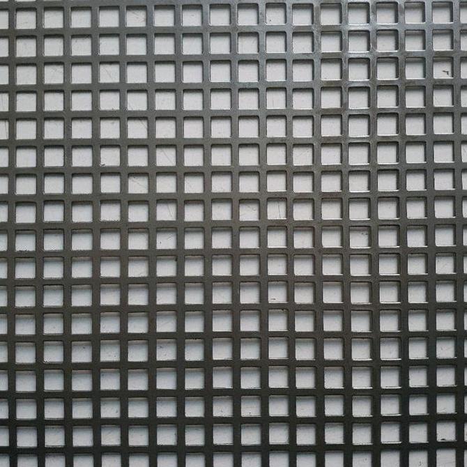 Plat Besi Lubang Kotak Tebal 1 mm Ukuran Custom