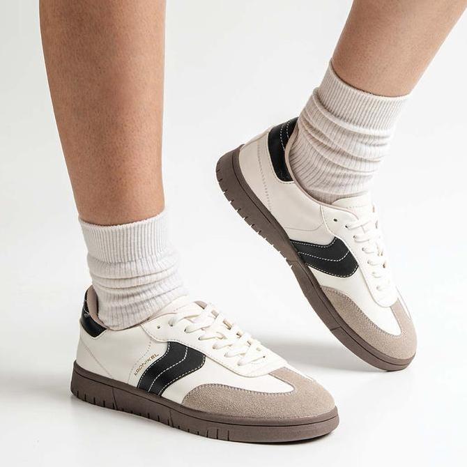 Sepatu Sneakers Kronikel Project Velo Daily Shoes - White