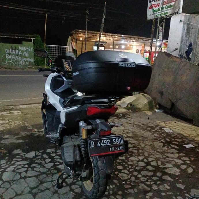 Paket Box + Bracket untuk Motor Honda ADV 150 dan ADV 160