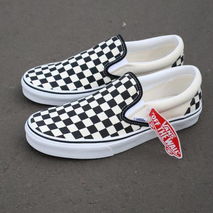 Vans slip on checkerboard black white (Resmi PT NAVYA)