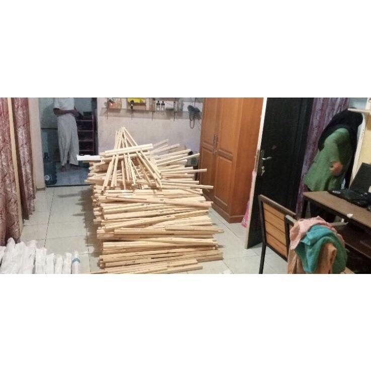 Tripod Standing Wooden Easel / Tripod Standing Kayu Perlengkapan Pesta / Wedding