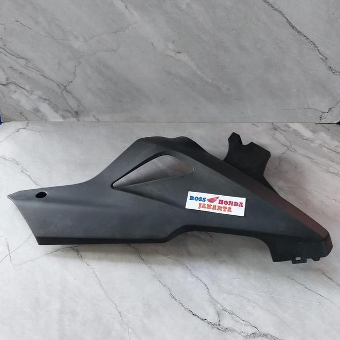 SPAREPART CBR 250 CBU : 64310-KYJ-900 UNDERCOWL KANAN / COVER UNDER KANAN / FAIRING BAWAH KANAN HITA