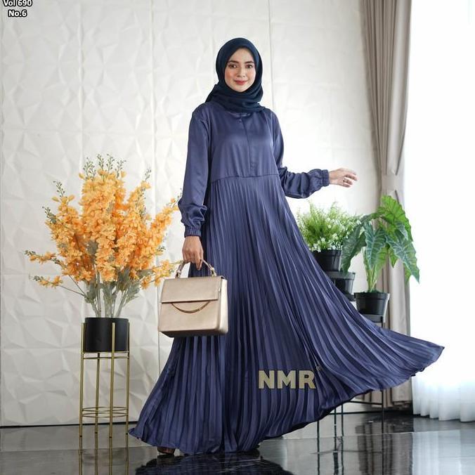 Nmr Gamis Roberto Cavali Vol 690