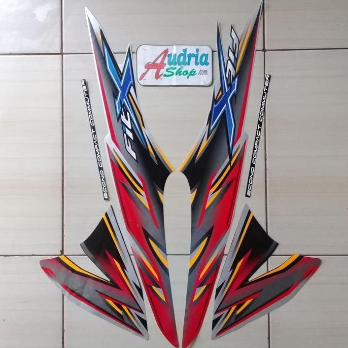 DS172 - Striping Stiker Motor Honda Supra Fit X 2008 Silver-Merah