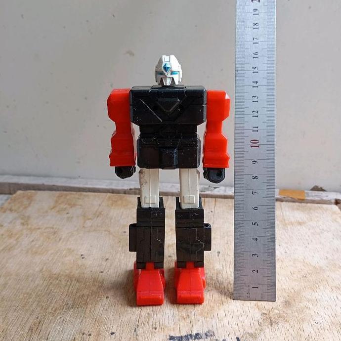MAINAN ROBOT VINTAGE PLASTIK SUPER SENTAI RANGERS CS99