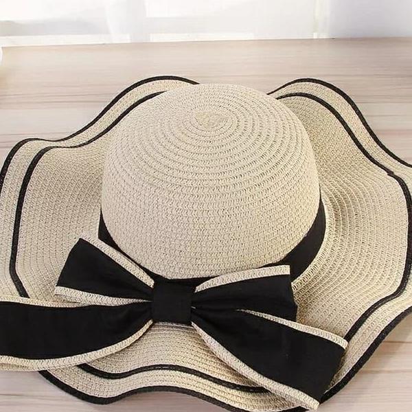 Topi Pantai Wanita Warna Cream