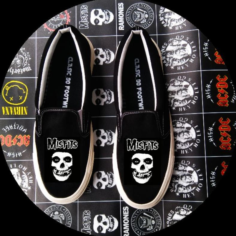 sepatu slip on MISFITS PREMIUM QUALITY NO BRAND{SEPATU MUSIK