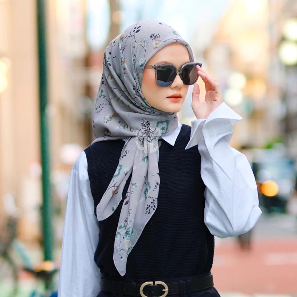 Koyu Hijab Segiempat Viney Jepang Beauty Flower (Japan Series Ii)