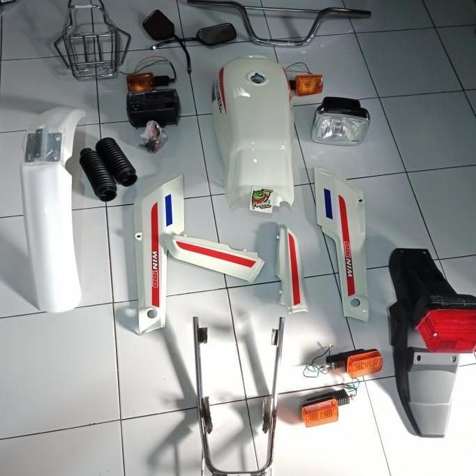 Body Fullset Tangki Putih Honda Win 100 Bodi Set Tangki Honda Win 100.