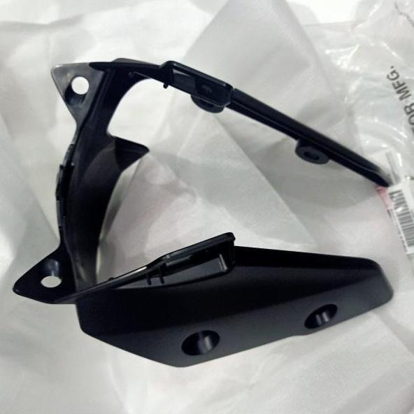 Slebor Depan Bagian Belakang Yamaha Aerox 155 Connected B65-F1511-00