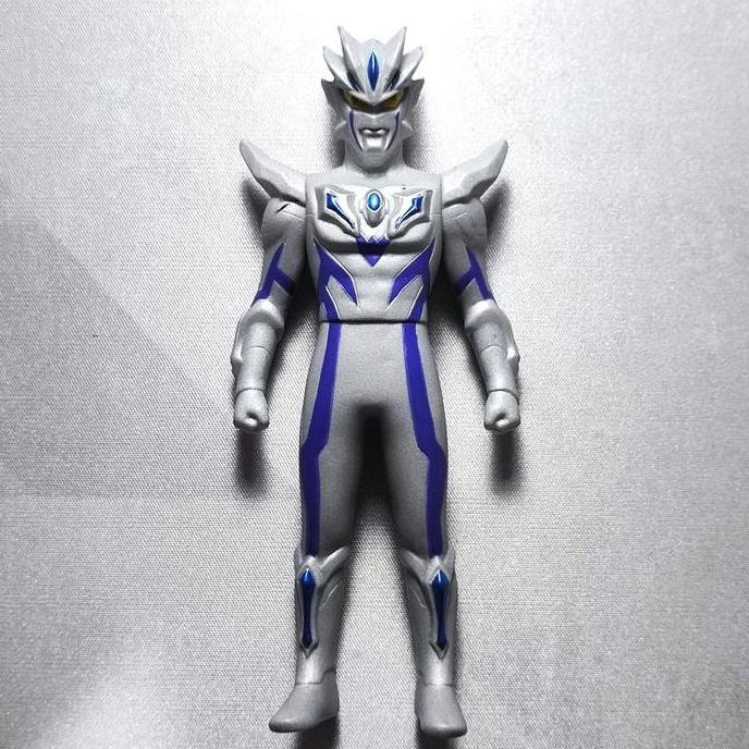 UHS ULTRAMAN ZERO BEYOND SUIT SPARK DOLL ACTION FIGURE 14 CM BANDAI OC99