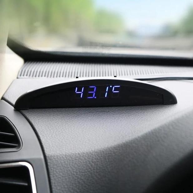Termometer Voltmeter Jam Mobil Digital LED / Jam termometer layar Digital LED mobil 2In1 FA