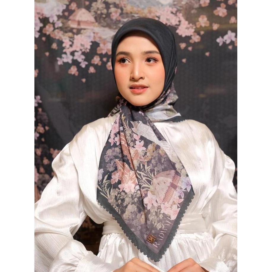 Murah {Include Box} Radwah - Swanagara Scarf - Kerudung Motif Segi Empat Wanita