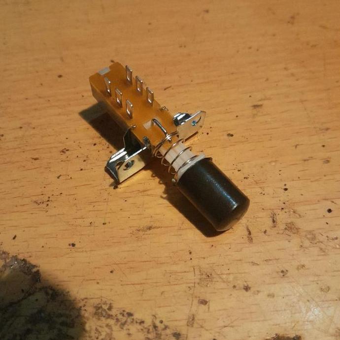 PUSH SWITCH DPDT 2X3 PIN DAN  KNOP UNTUK INTERCOM KOMANDO SAF12