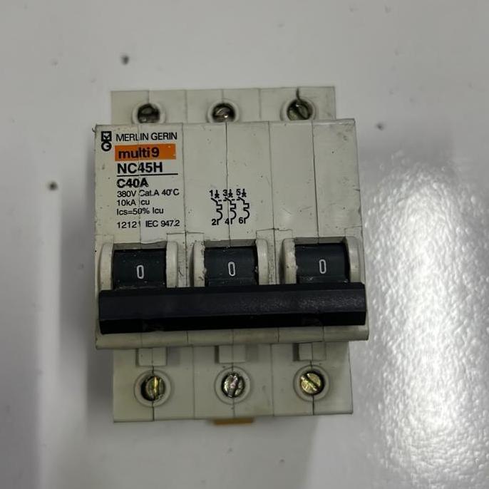 MERLIN GERIN MCB MULTI9 NC45H C40 40A 380V 10KA 3P - CIRCUIT BREAKER LISTRIK 3 POLA 40 AMPERE PROMO
