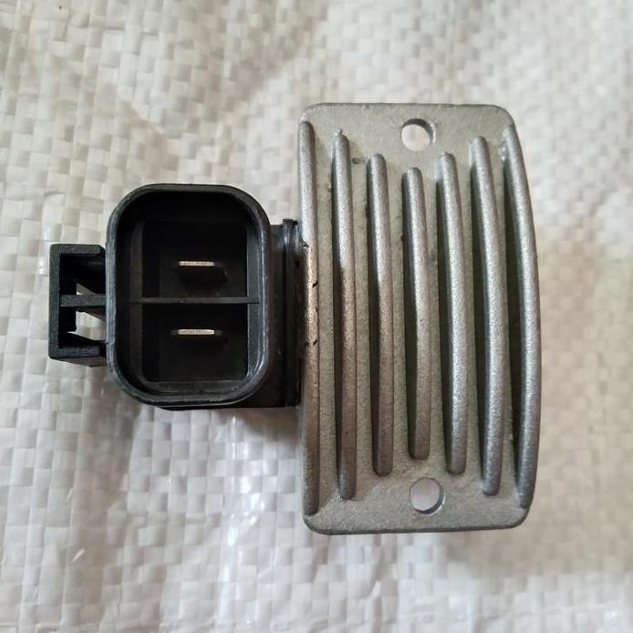 IC REGULATOR DINAMO CAS ALTERNATOR KIA CARNIVAL DIESEL SEDONA TRAVELLO