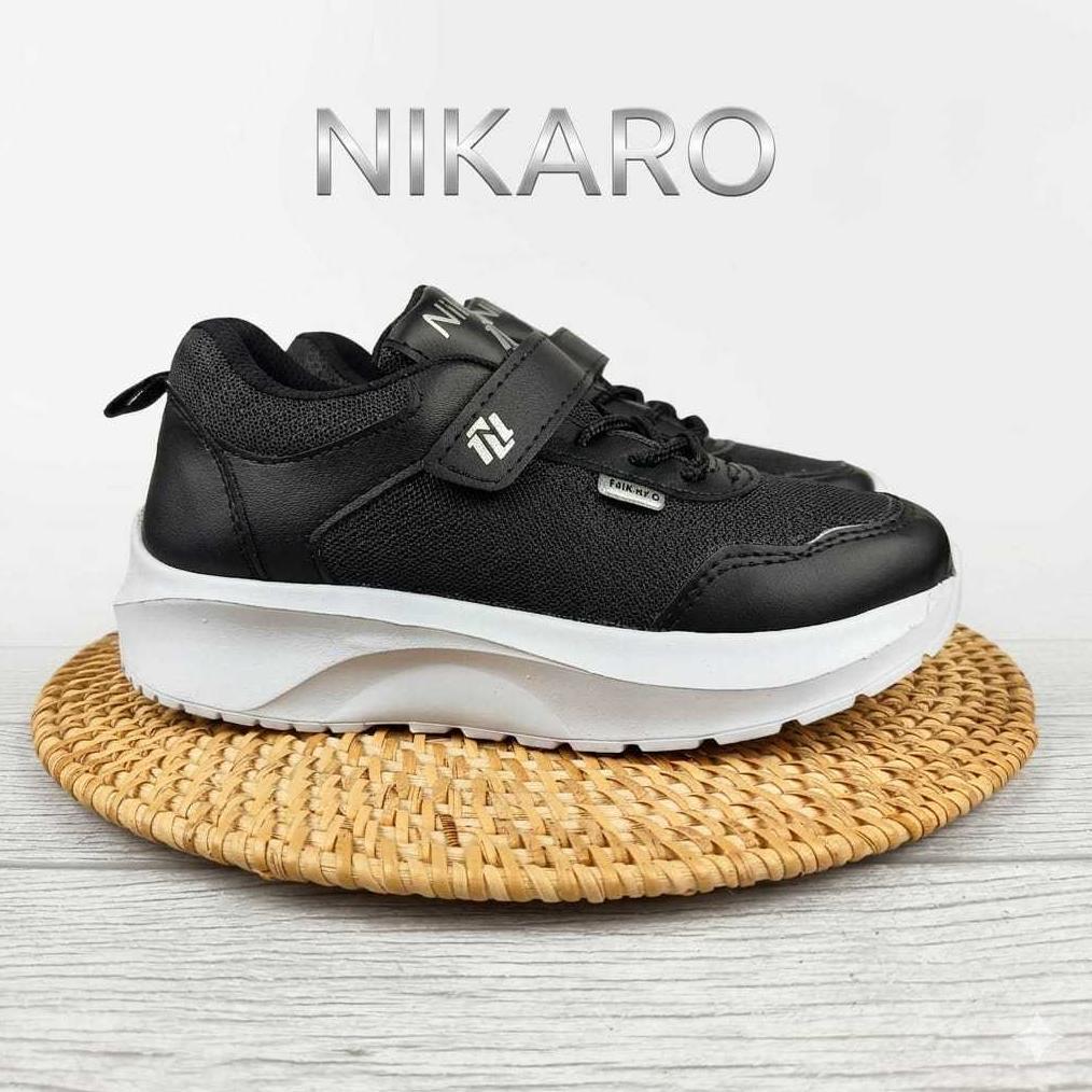 Tahan Lama  Nikaro Sepatu Anak Sekolah Laki-Laki Perempuan Hitam Putih Velcro Outsole Phylon Ringan 