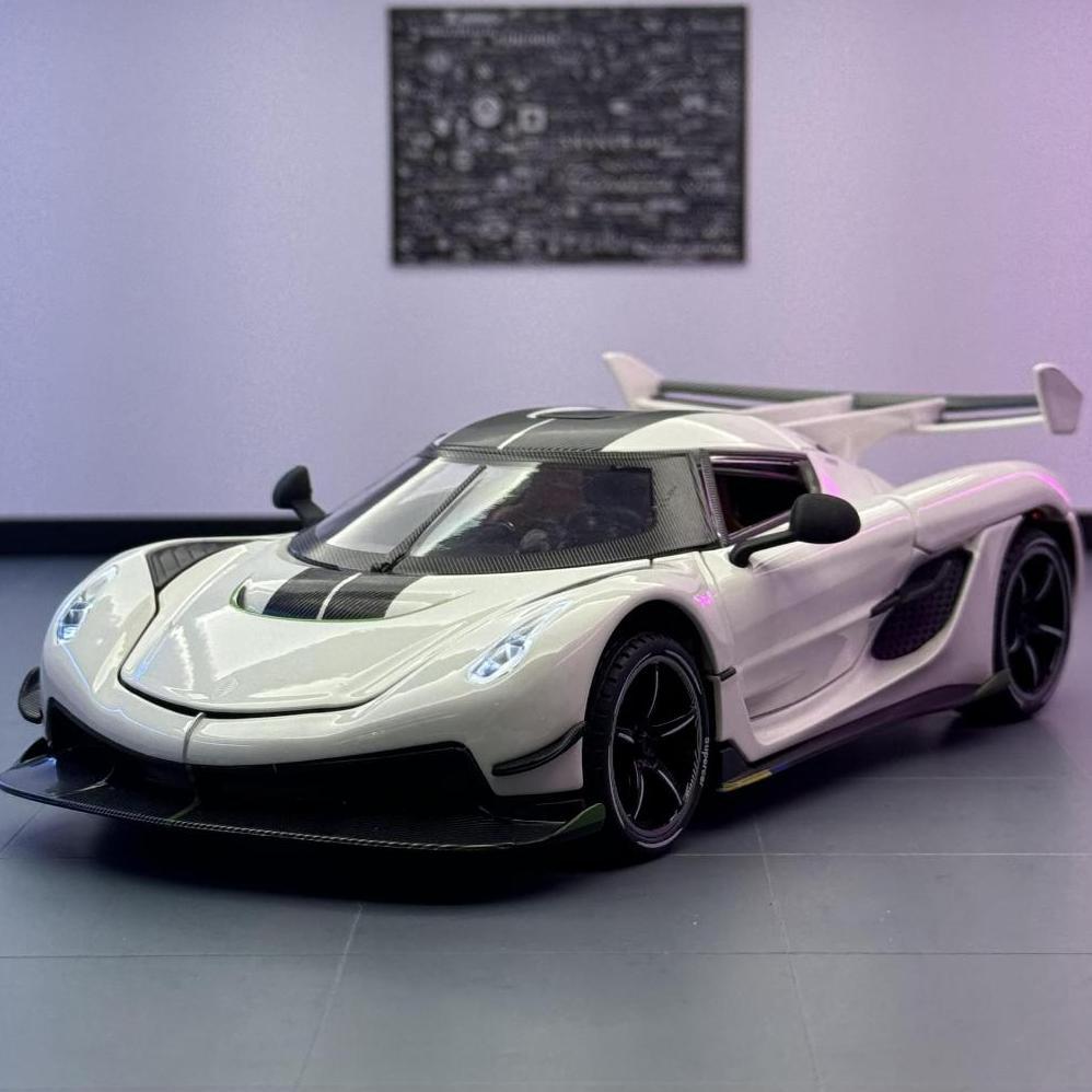 (R116) Miniatur Jesko Absolute Koenigsegg Diecast alloy car model 1:24 sound and light pull back
