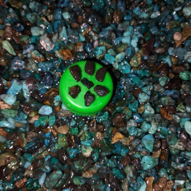 cuci gudang batu bacan doko campur palamea hitam lebih kurang 0.1gr  sangat kecil asli natural, batu
