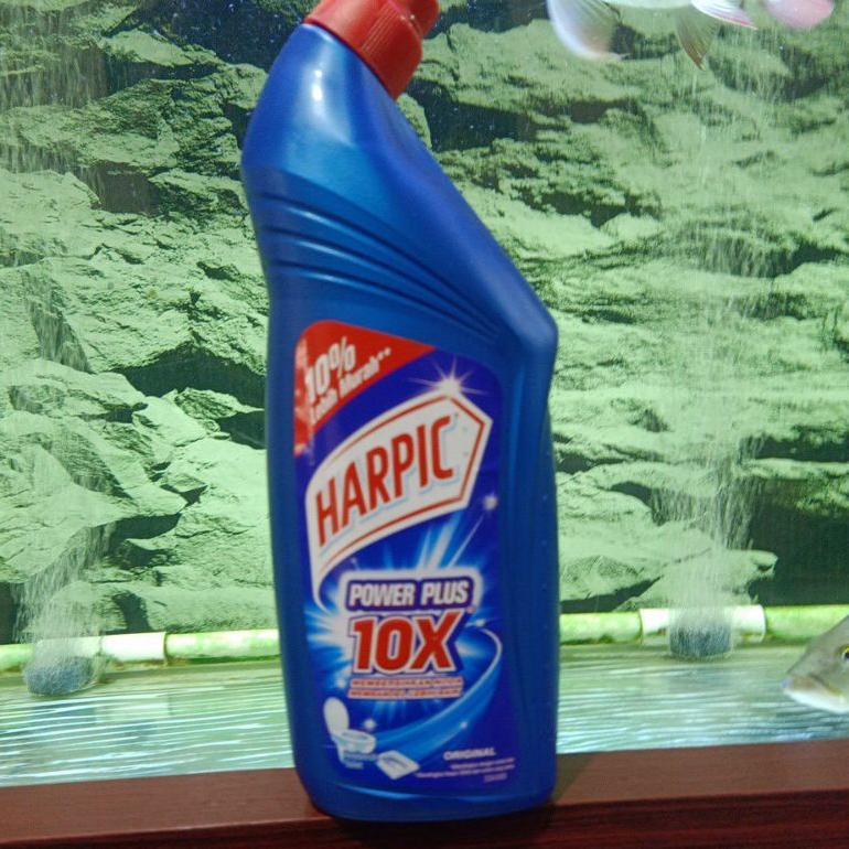 FAVORIT Harpic Pembersih Kerak 675ml / Harpic Biru 750ml