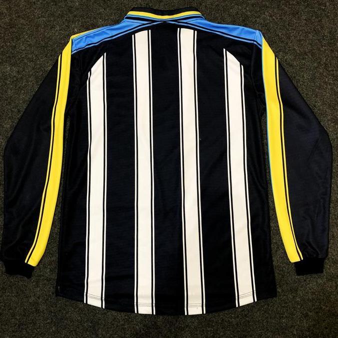 MFZ-RETRO LONGSLEVE EFOOTBALL  KIT JERSEY