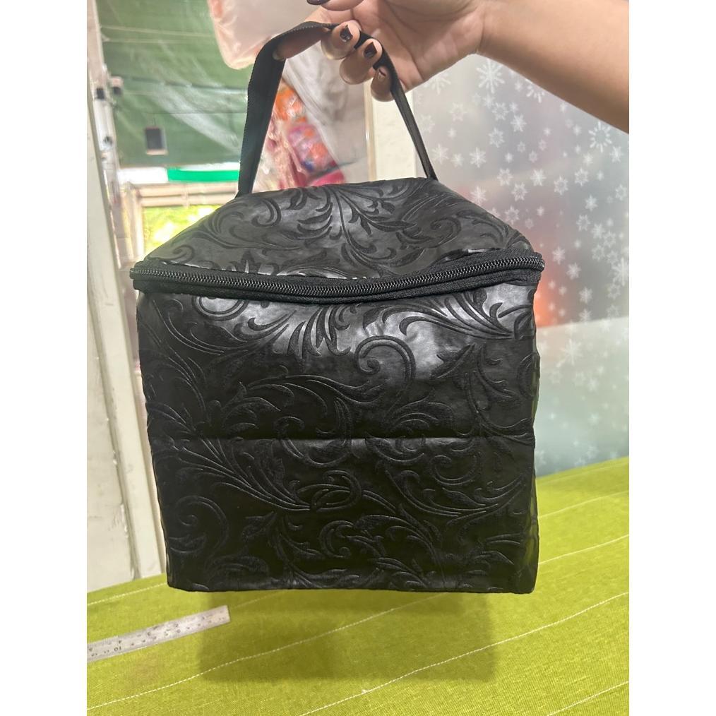 Tas Hajatan Kubus Embos 22x22x20 Mewah Spunbond
