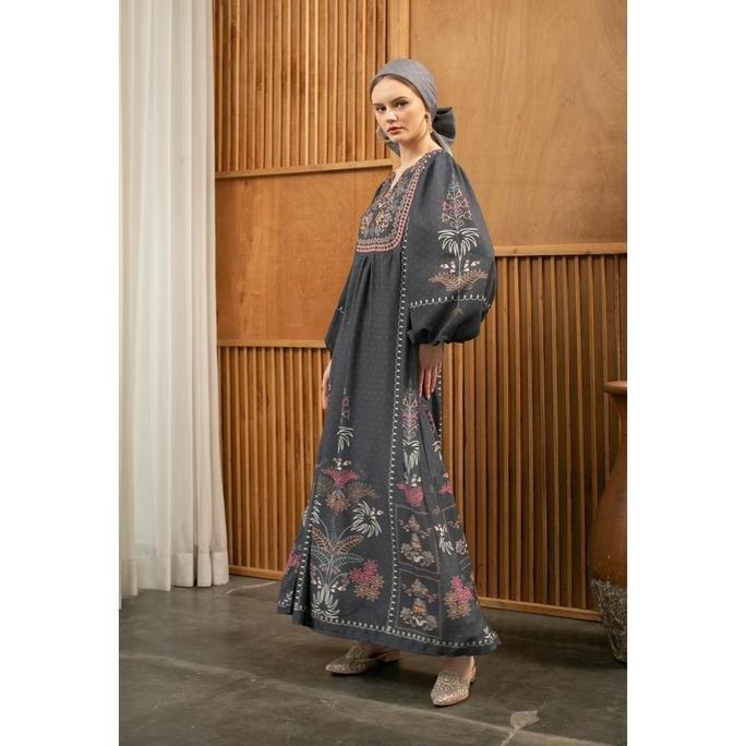 Karimake Wiyaga Dress Color Ebony