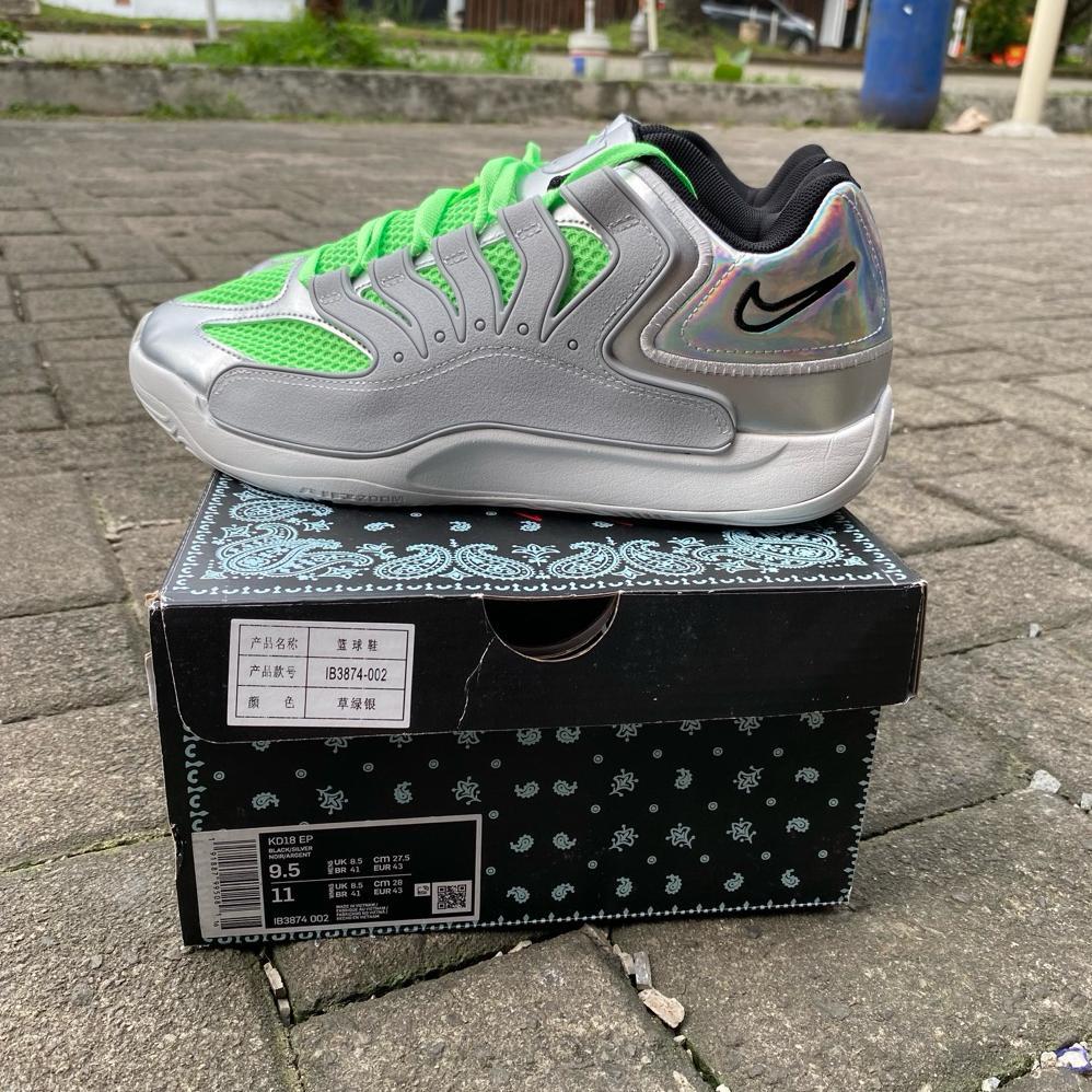 cuci gudang sepatu basket kd 18 eybl