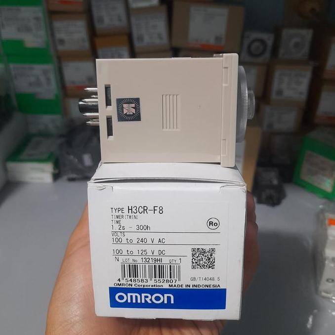 Auto- Timer Omron H3Cr-F8 + Socket
