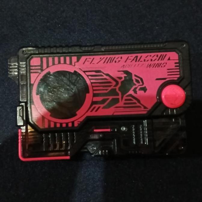 DX FLYING FALCON PROGRISE KEY KAMEN RIDER ZERO ONE TTOYS