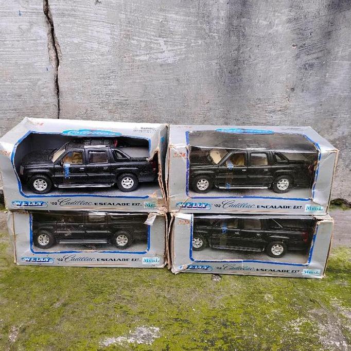 CAR DIECAST 1 : 24 2002 CADILLAC ESCALADE EXT ORIGINAL WELLY NEW OLD STOCK PS99