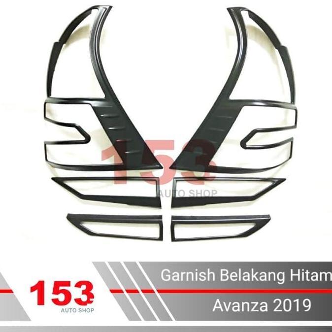 Garnish Belakang Hitam Avanza 2019