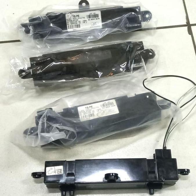 Jam Mobil Hyundai H1 Asli Lelangan Baru
