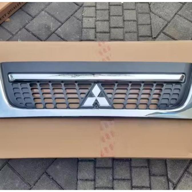 // Emgi 8738 Grille/Gril/Rambang/Rembang/Emblem Ram Depan Chrome+Logo Mark Canter Fe71/Fe-71 Euro 4/