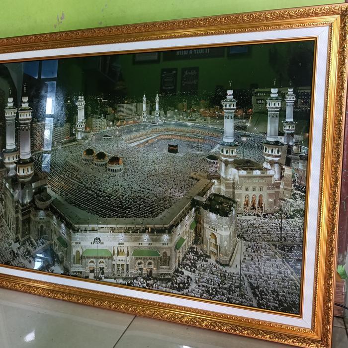 HIASAN DINDING KABAH LAMPU DAN MUROTAL QU'RAN