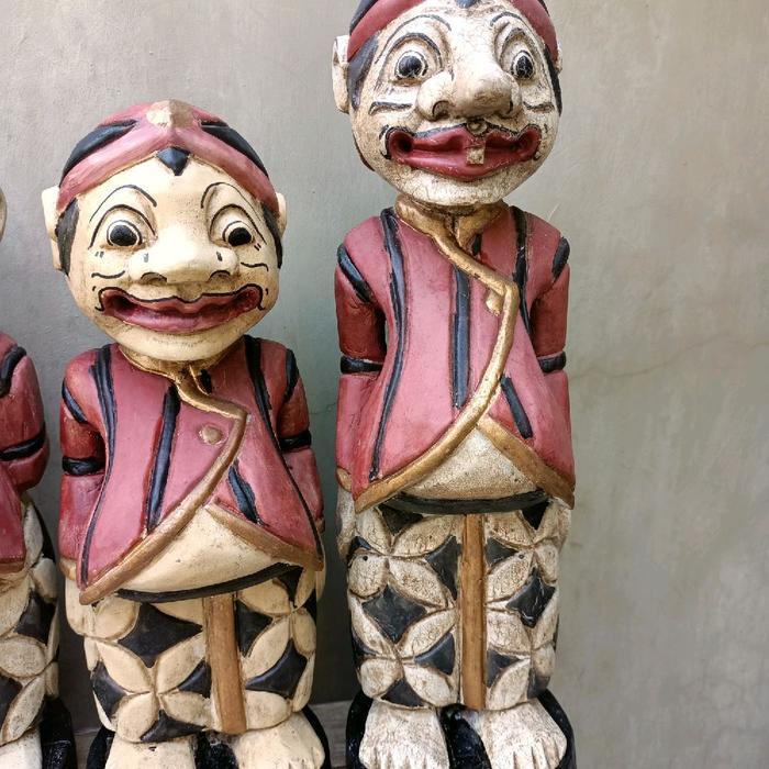 Patung punokawan isi 4 buah kayu mahoni