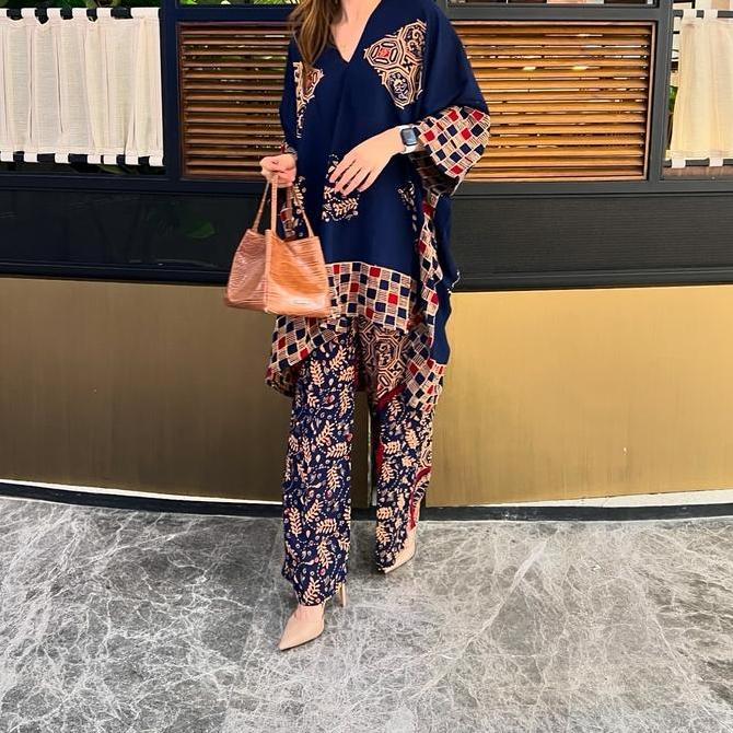 Setgirl- Lausboutique-Set Aruna Paris-Setelan Batik Wanita