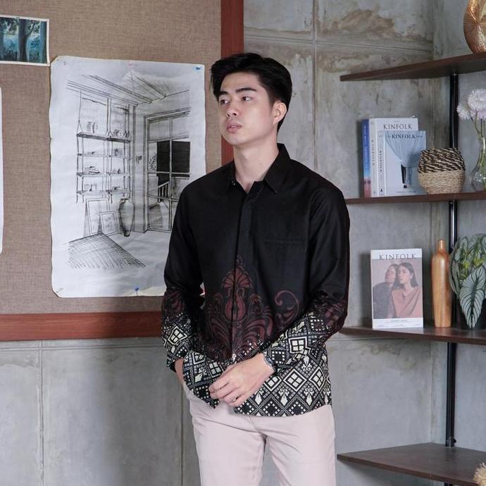 Swipe Up Kemeja Batik Pria Katun Slimfit Modern Lengan Panjang Motif  Kresna Black LM