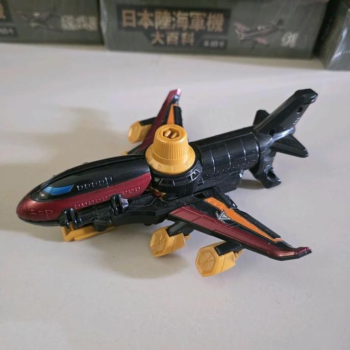 dx lupinranger vs patranger DX victory striker bandai