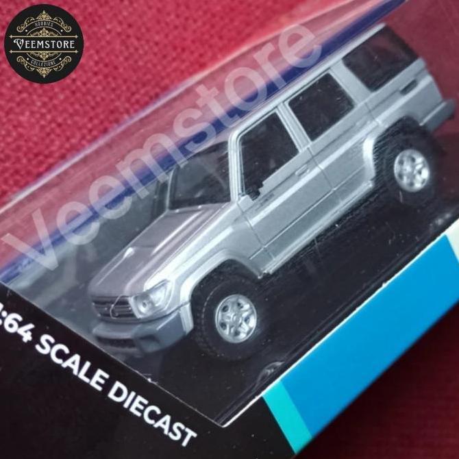 Die Cast 1:64 Toyota Landcruiser 70 series