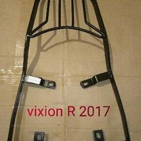 Bracket monorack box motor yamaha new vixion R 2017 givi kappa shad