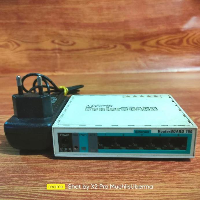 New Mikrotik rb750 Router Board RB 750