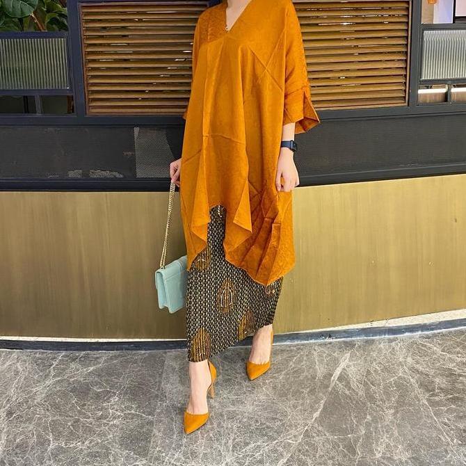 Lausboutique-Tunik Aruna Polos-Seri Bumi-Tunik Batik [Hanya Atasan]